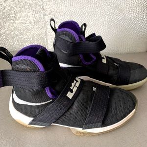 Nike Lebron Basketball shoes, size 6